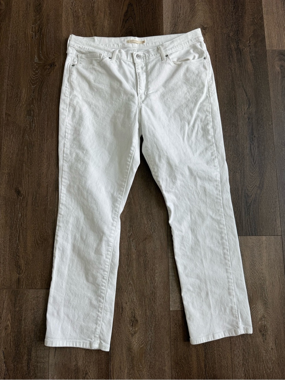 Levi’s Classic White Straight-Leg Jeans Women’s Size 16